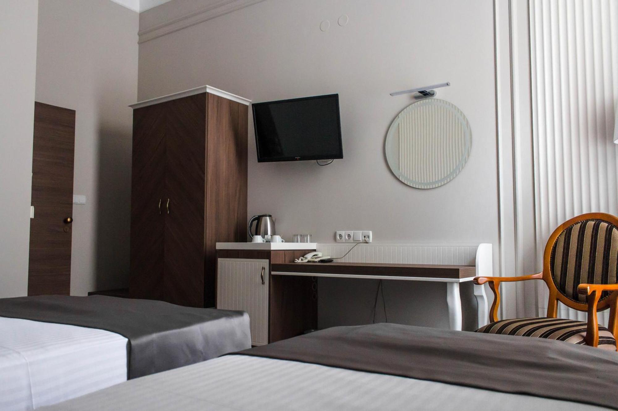 Hotel Anna Palace Ruse Esterno foto