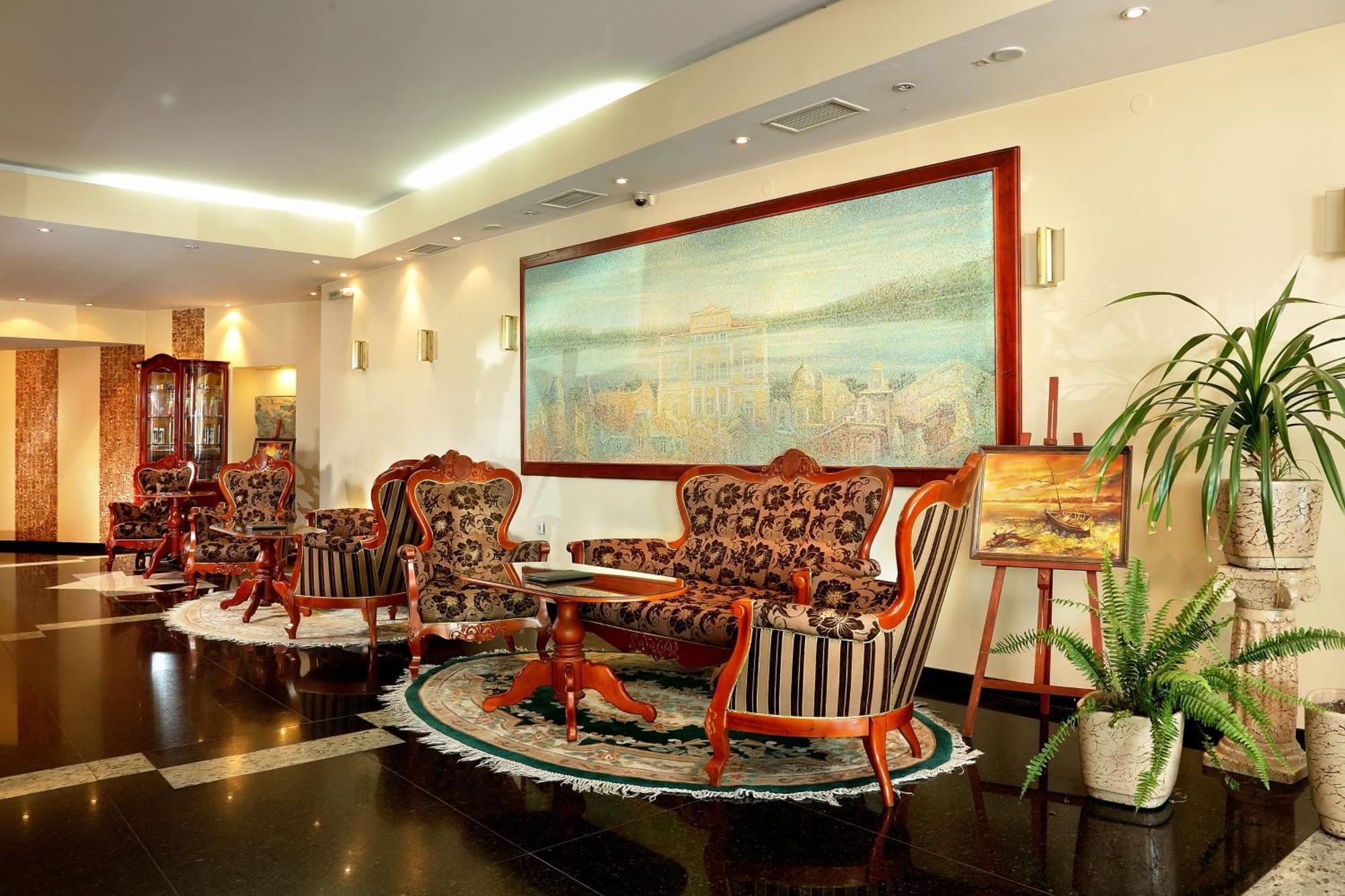 Hotel Anna Palace Ruse Esterno foto