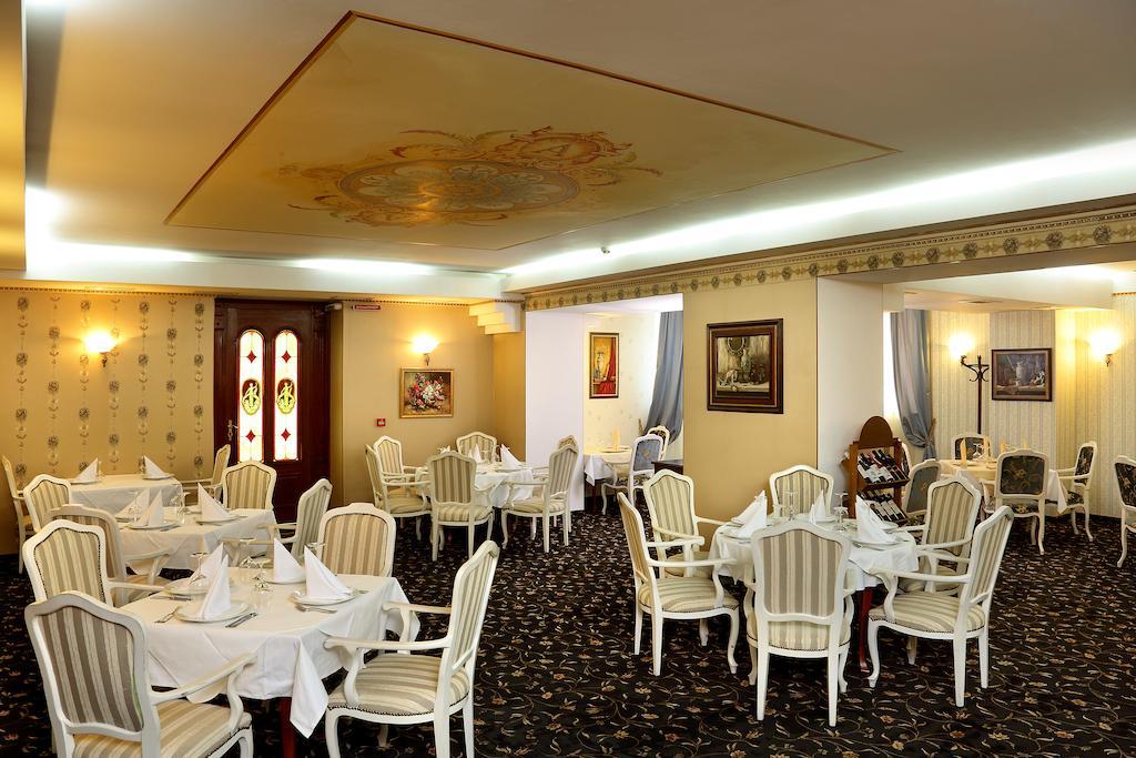 Hotel Anna Palace Ruse Esterno foto
